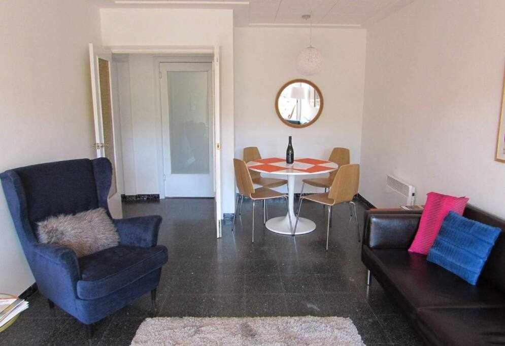 Apartamento con increíbles vistas y terraza en la azotea Girona Exterior foto
