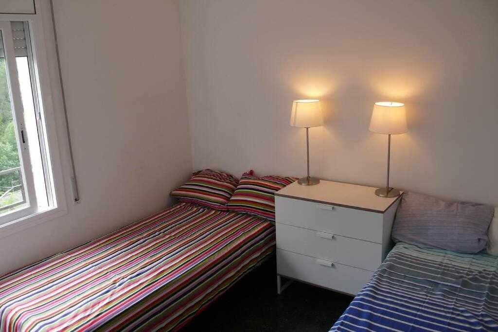 Apartamento con increíbles vistas y terraza en la azotea Girona Exterior foto